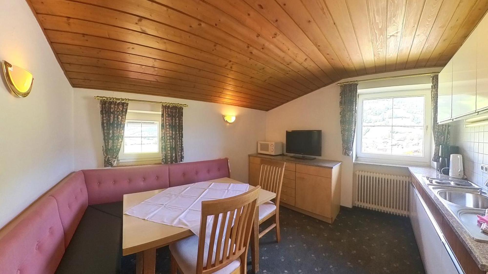 Das Christine Appartement Бриксен-им-Тале Экстерьер фото